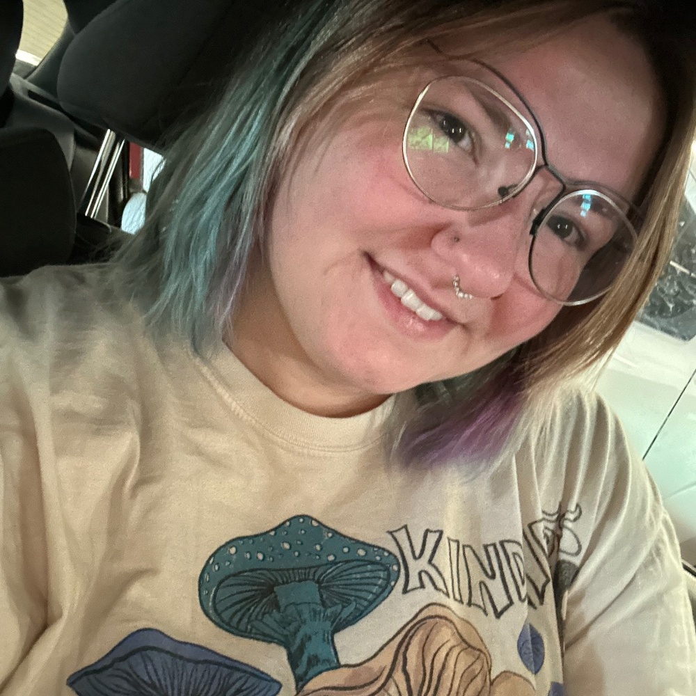 Meet your Posher, Lydia